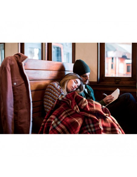 COPERTA DA VIAGGIO A QUADRI IN PILE E RPET