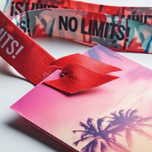 lanyard portabadge sublimato è privo...