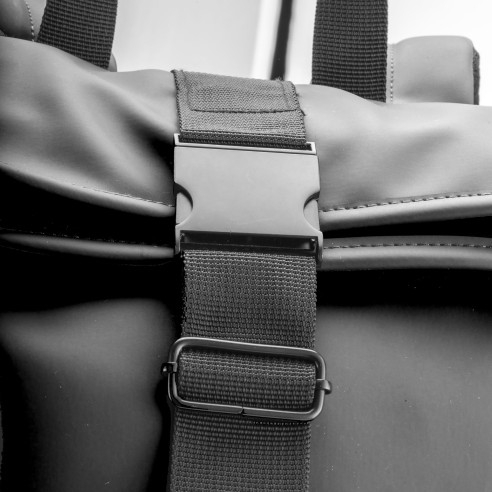 Zaino in soft PU water resistant...