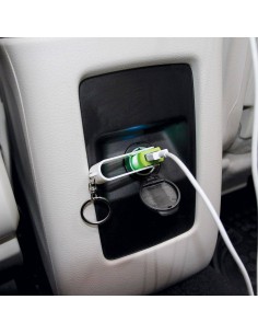 PORTACHIAVI CON ADATTATORE USB PER AUTO 2